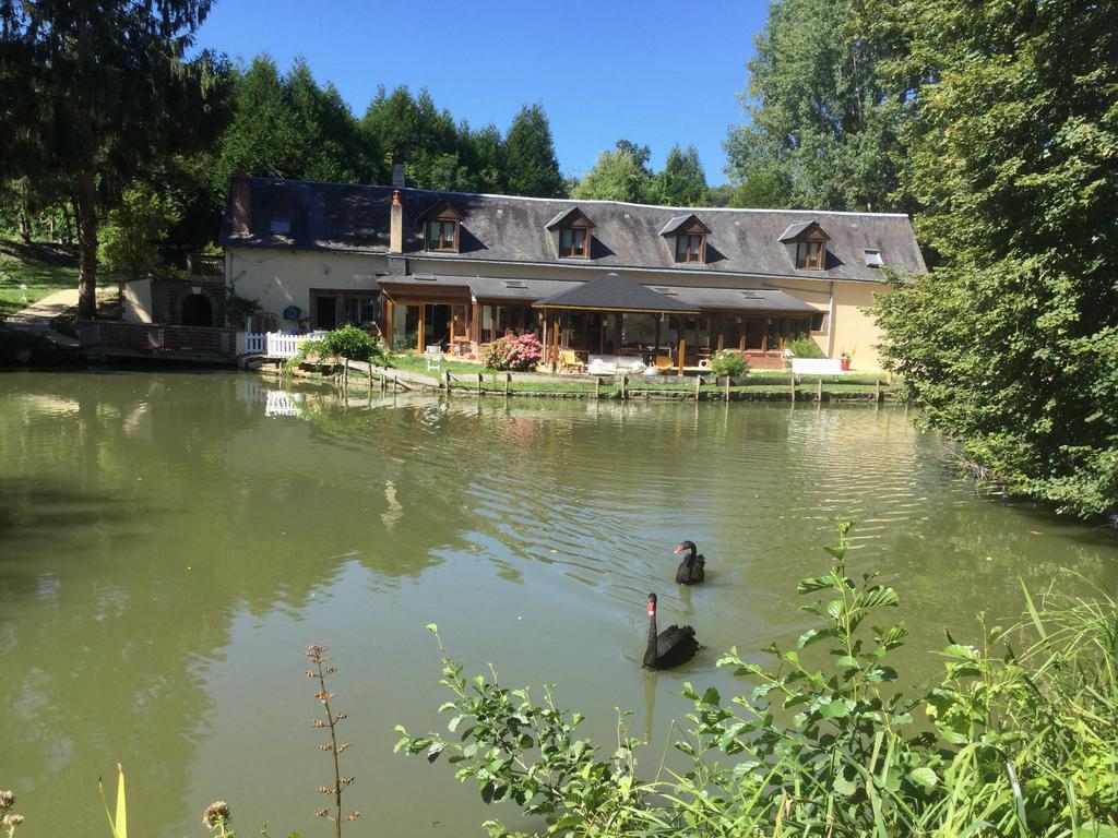 Bed and Breakfast Le Moulin Calme Luceau Екстер'єр фото